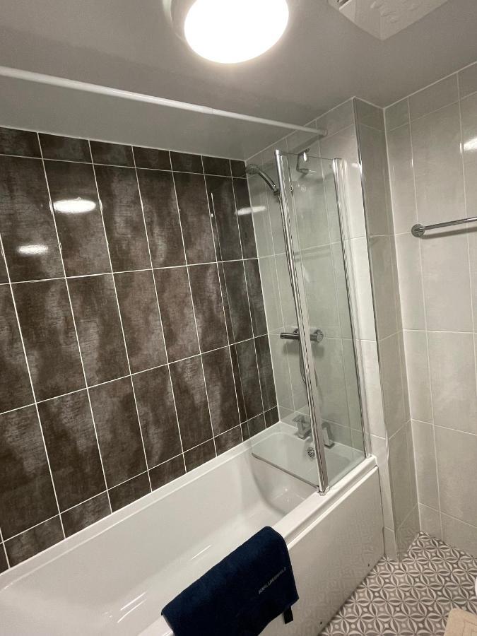 3 Bed House With Parking Near Airport Villa Edinburg Exteriör bild