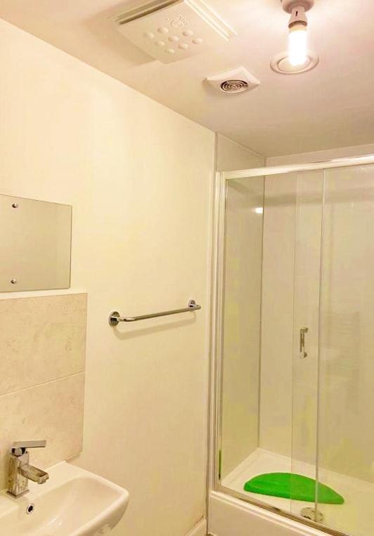 3 Bed House With Parking Near Airport Villa Edinburg Exteriör bild